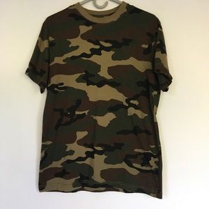 Camouflage Army Green Crew Neck T-Shirt Medium